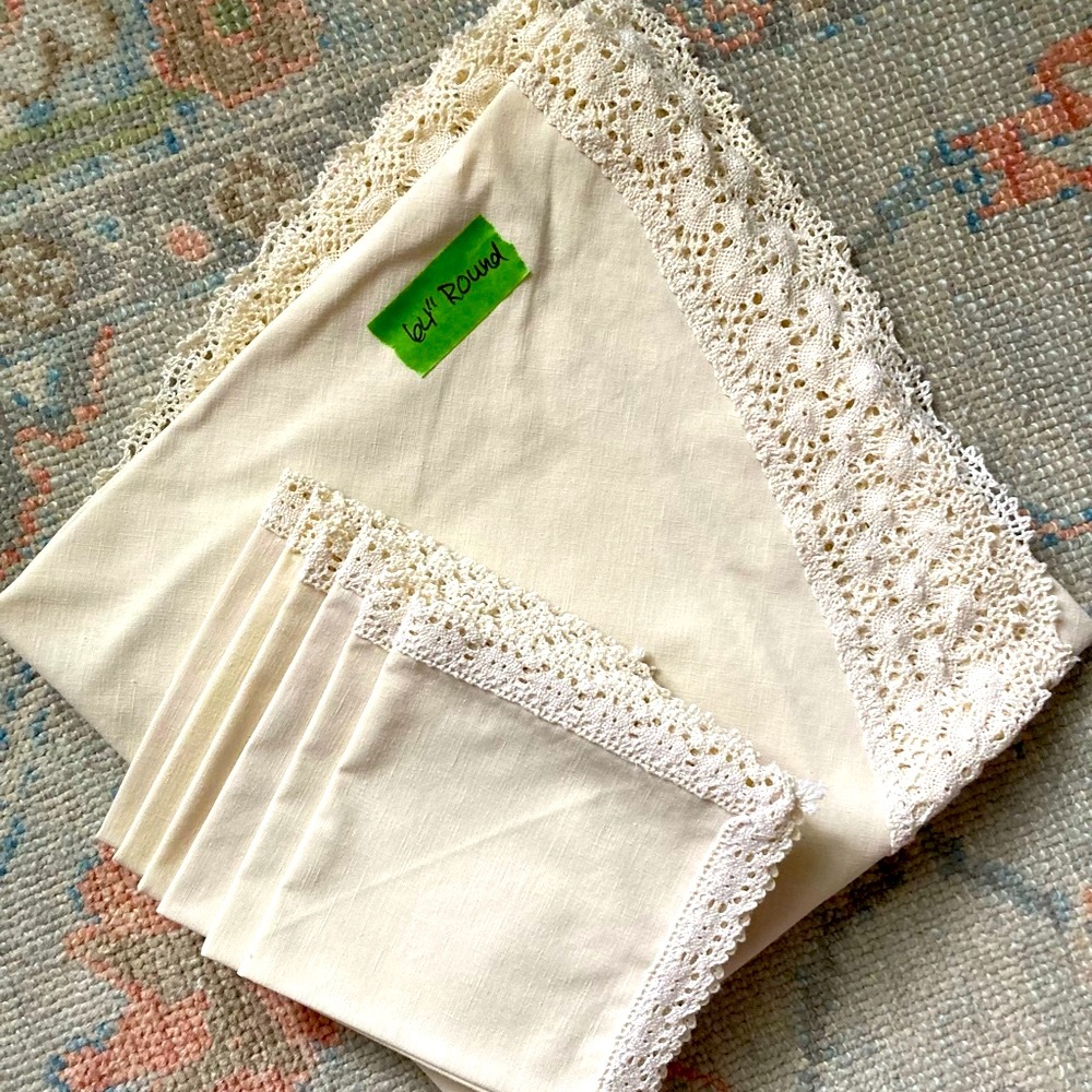 VTG 64” ROUND BEIGE LINEN TABLECLOTH WITH 6 MATCHING LINEN NAPKINS